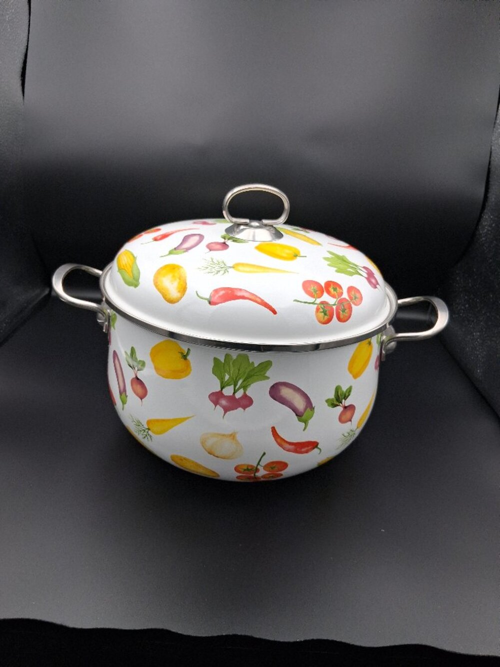 Enamel on steel decorative stockpot. 6.5 quart. Farmers Market